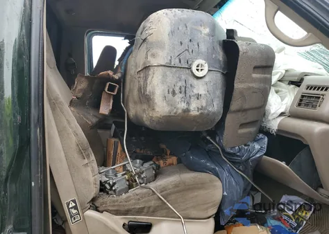 2000 Ford F350 Srw Super Duty from USA, damaged, VIN 1FTSF31F2YEB80575